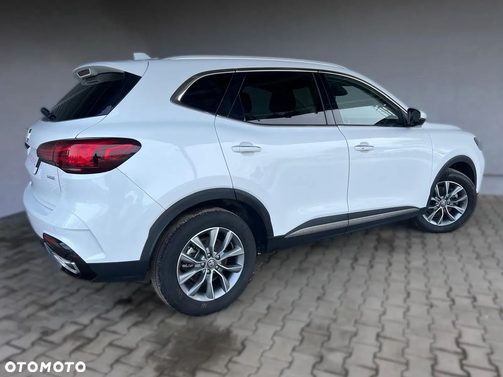 MG HS 1.5 T-GDI Excite DCT - 10