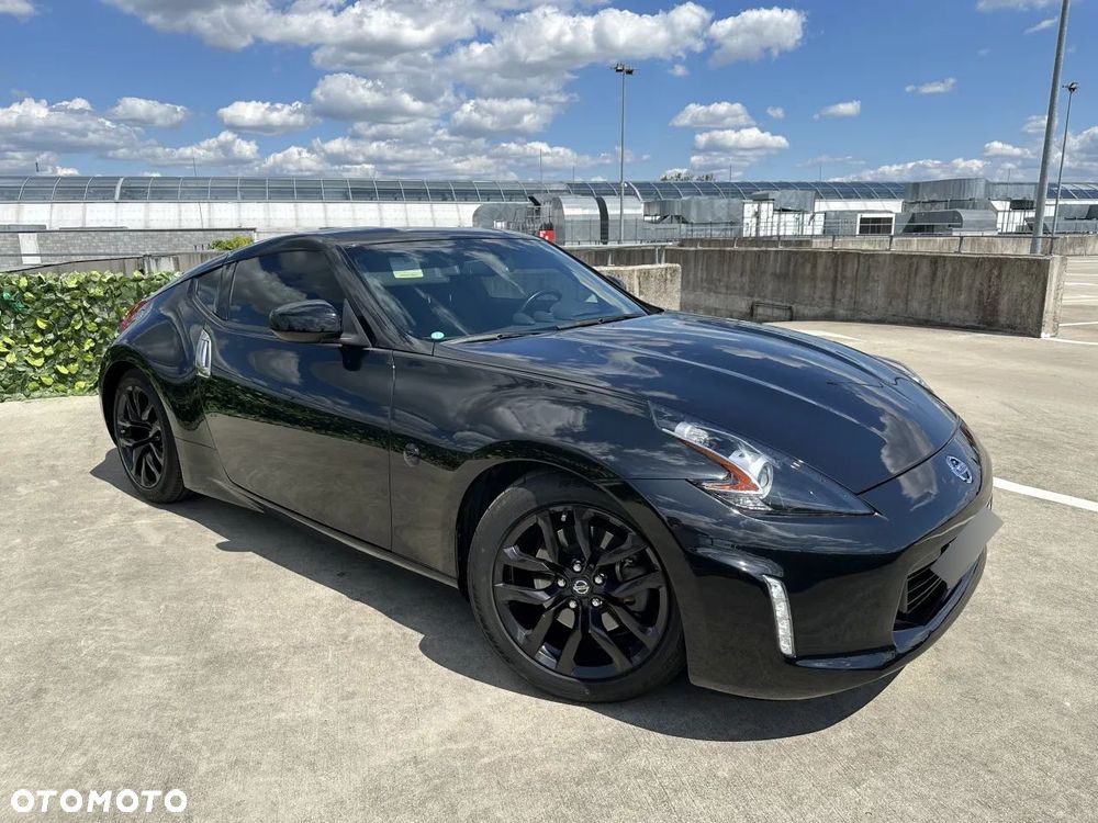 Nissan 370 Z Black Edition - 4