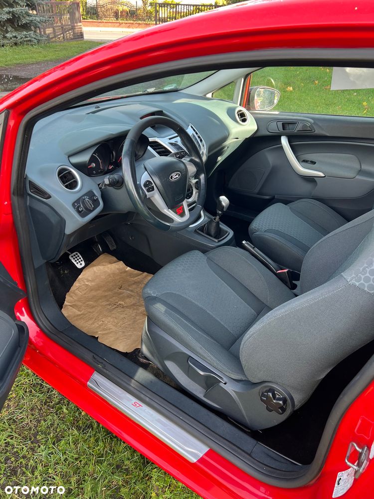 Ford Fiesta - 8