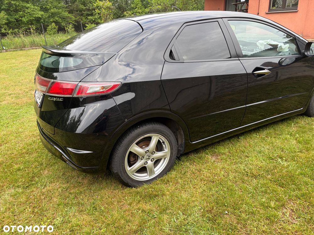 Honda Civic 1.8 GT Special Edition - 9