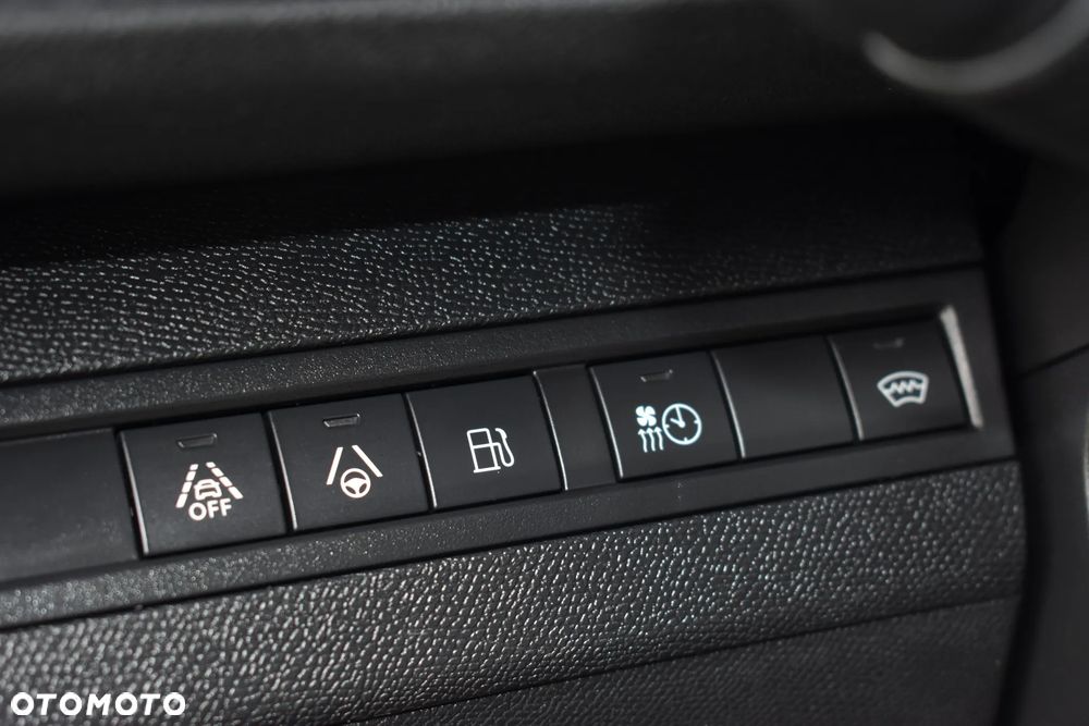 Peugeot 3008 1.6 PHEV 195 GT Exclusive e-DCS7 - 26