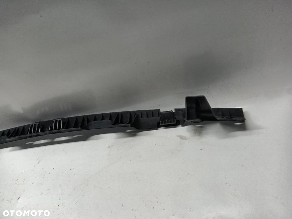 ŚLIZG ZDERZAKA MOCOWANIE ŚRODKOWE TYŁ TYLNE TRANSPORTER T5 7H0807723 - 9