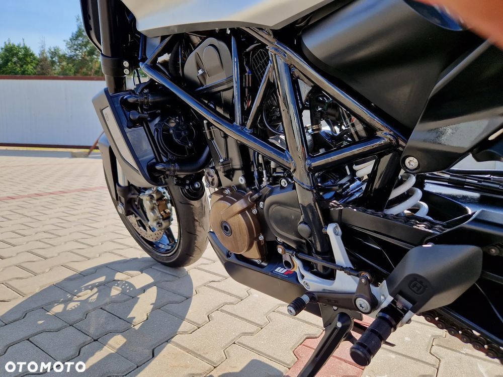 Husqvarna Vitpilen - 23