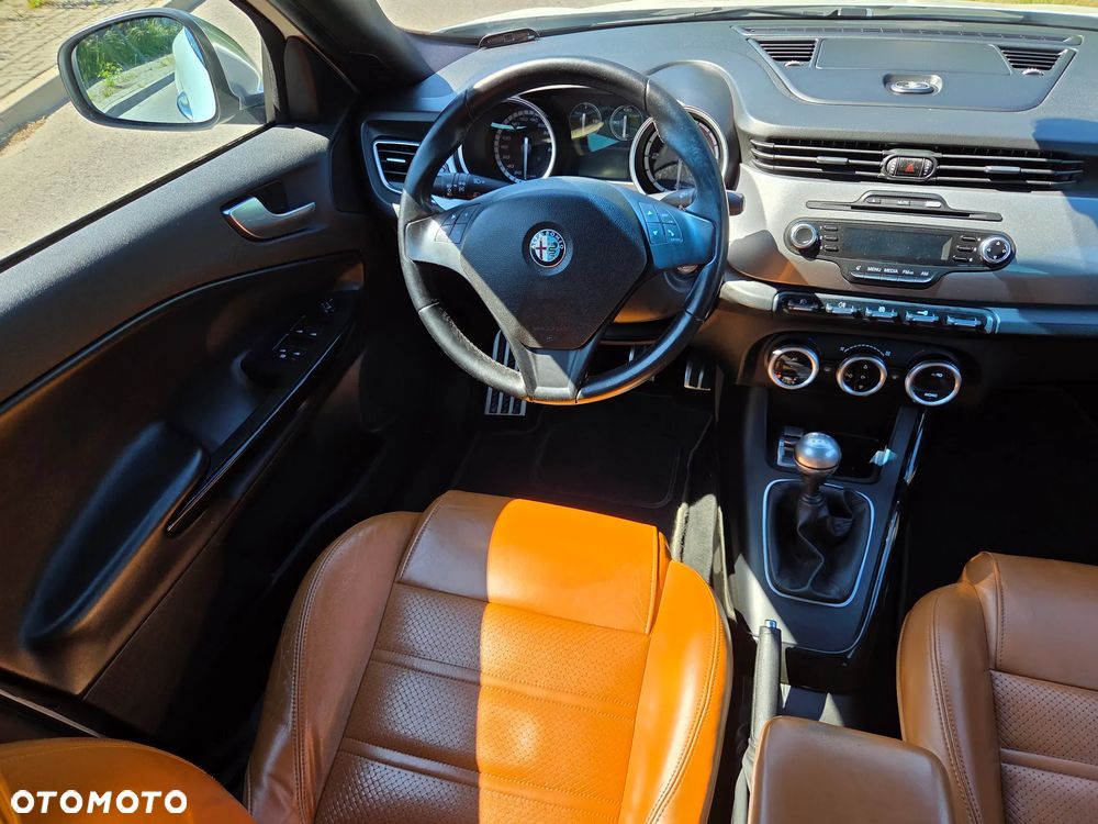Alfa Romeo Giulietta 1.6 JTDM Distinctive - 18