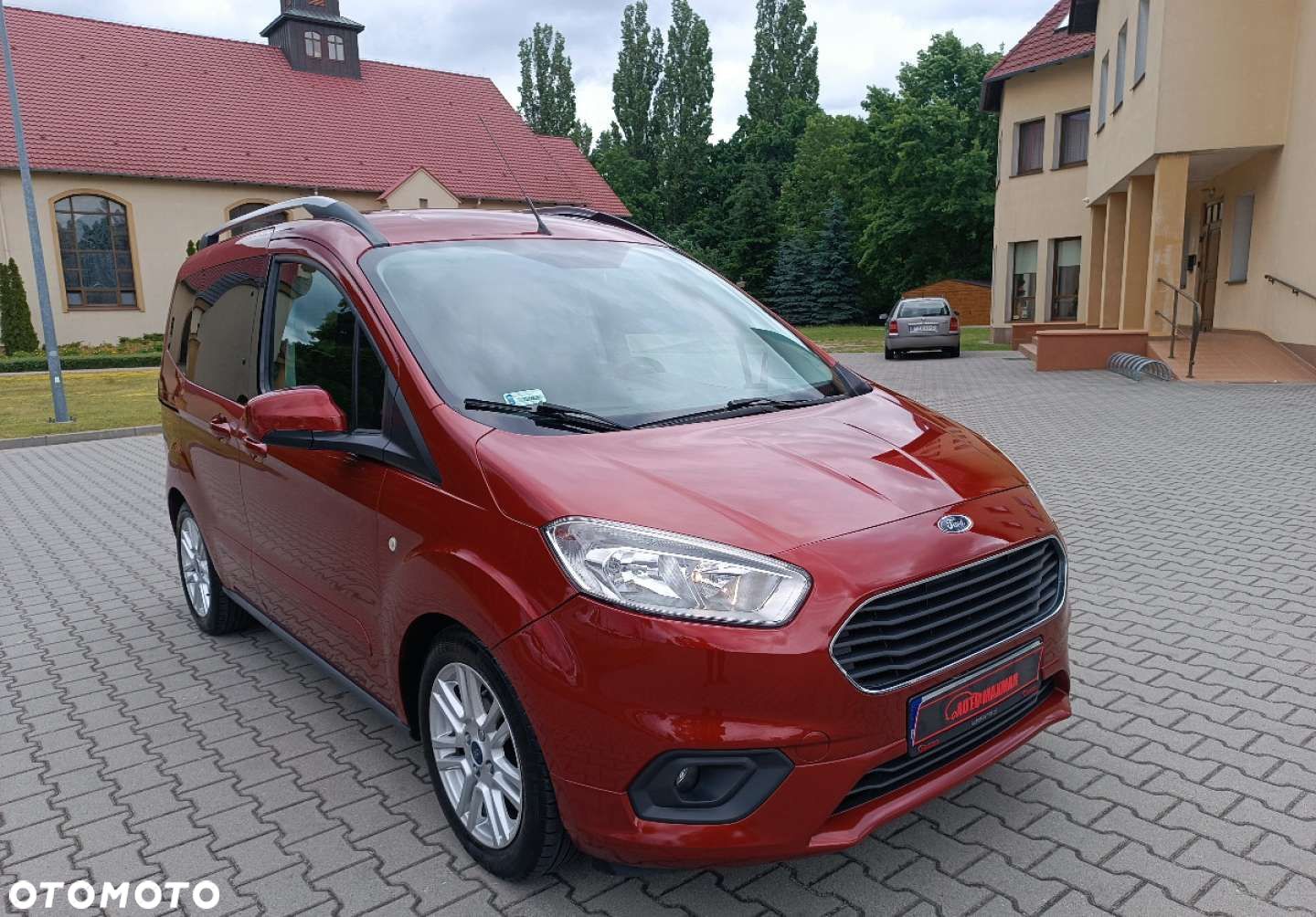 Ford Tourneo Courier - 1
