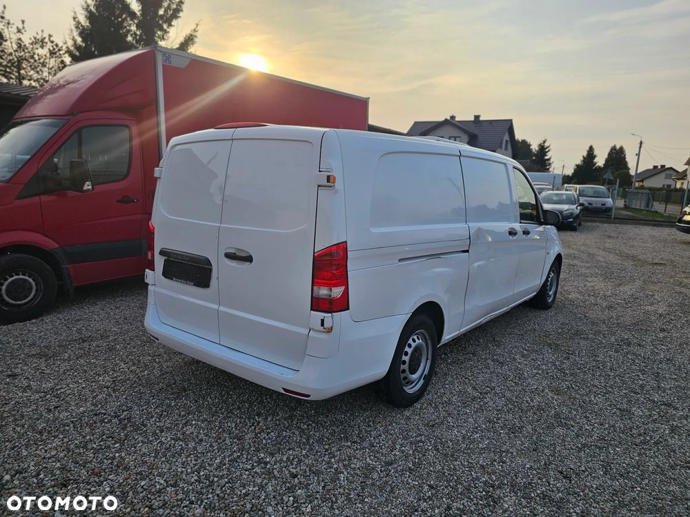 Mercedes-Benz Vito - 21