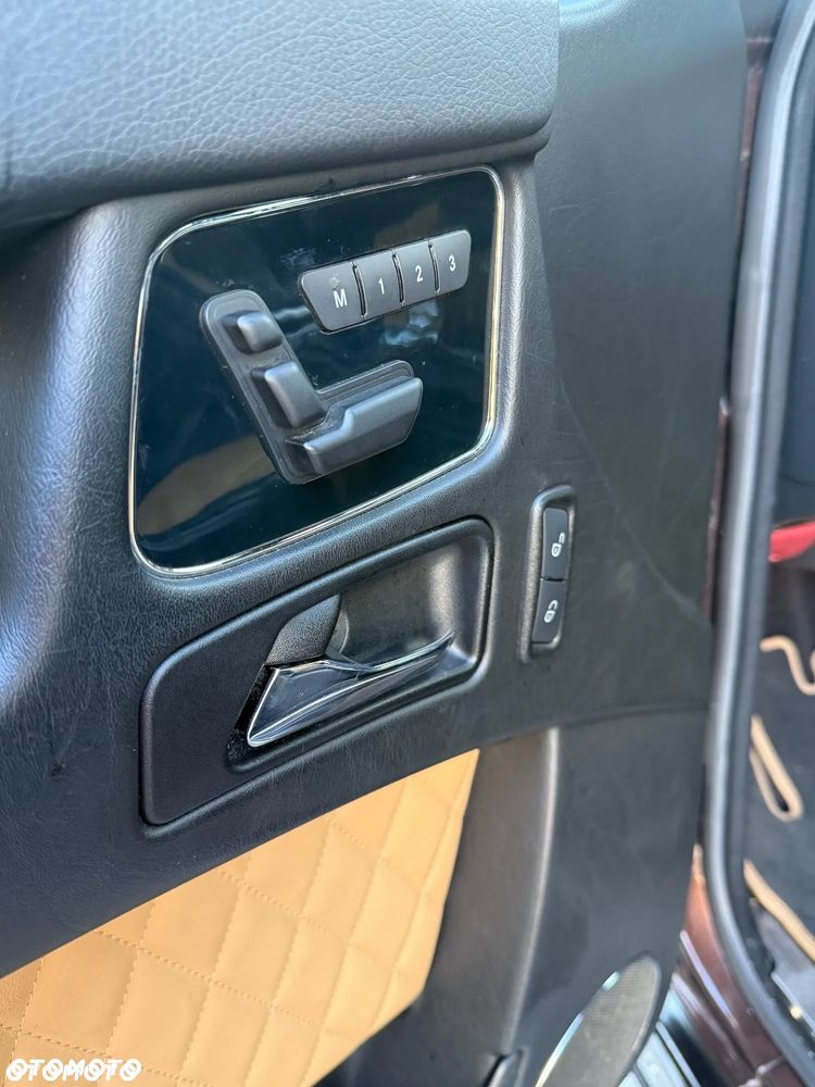Mercedes-Benz Klasa G 63 AMG AMG SPEEDSHIFT 7G-TRONIC - 12