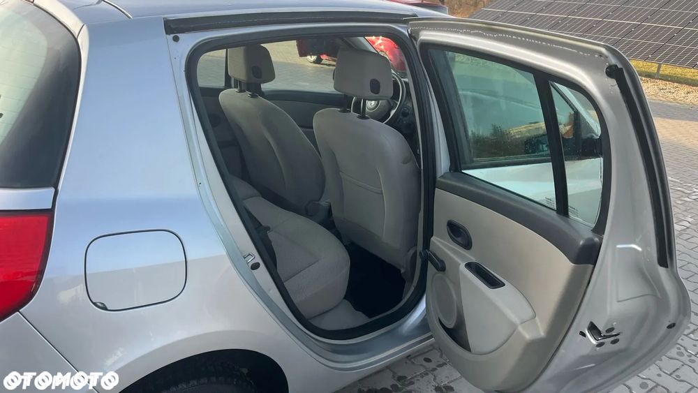 Renault Clio 1.2 16V 75 Dynamique - 7