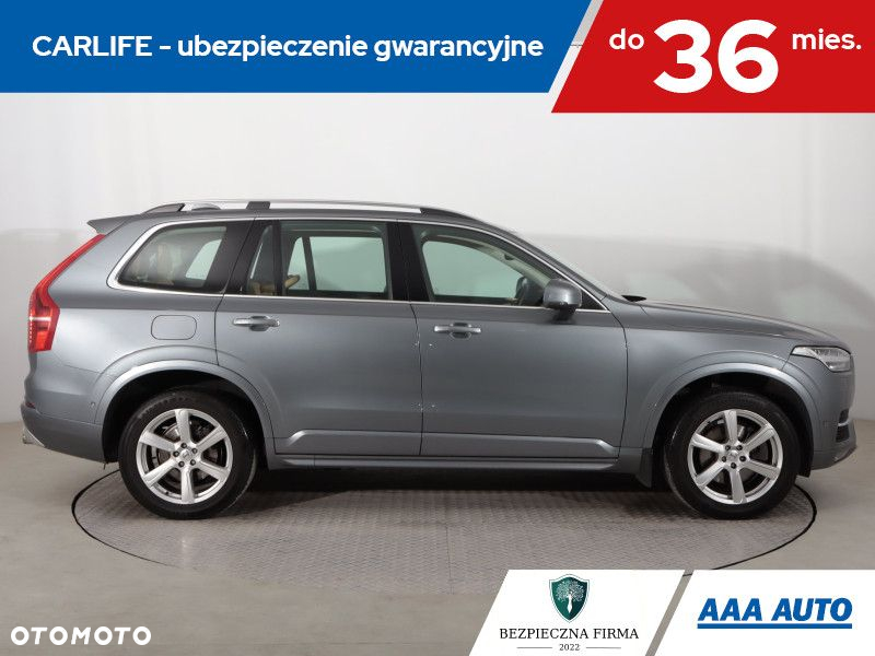 Volvo XC 90 - 7