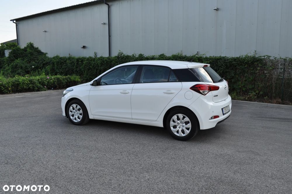 Hyundai i20 ver-1-2-style - 8