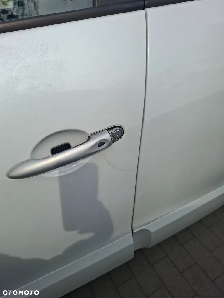 Renault Scenic 1.6 dCi Energy Bose Edition S&S - 12