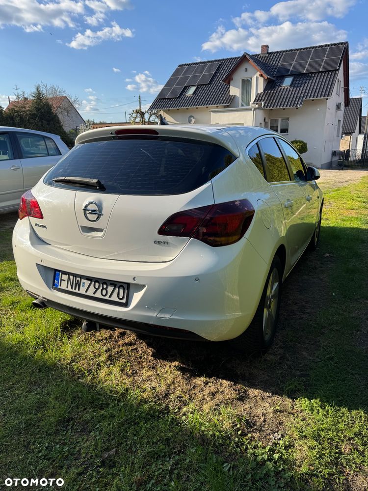 Opel Astra 2.0 CDTI DPF - 6