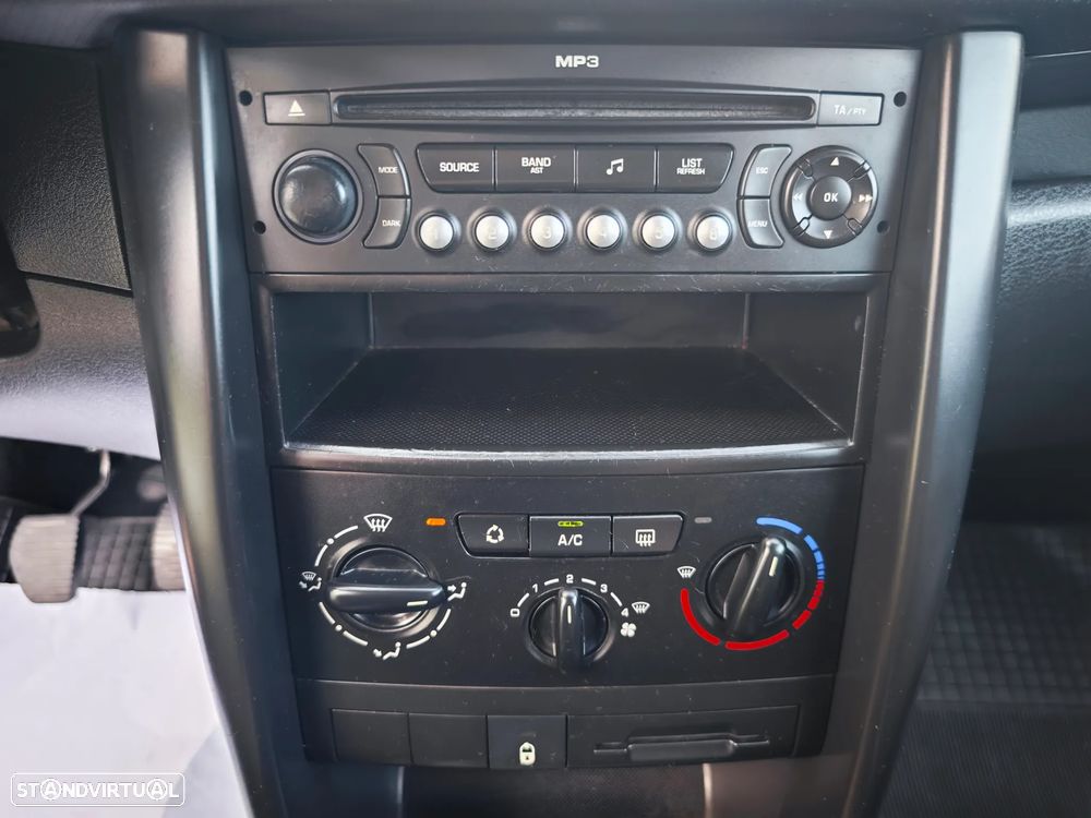 Peugeot 207 1.4 HDI XA - 12