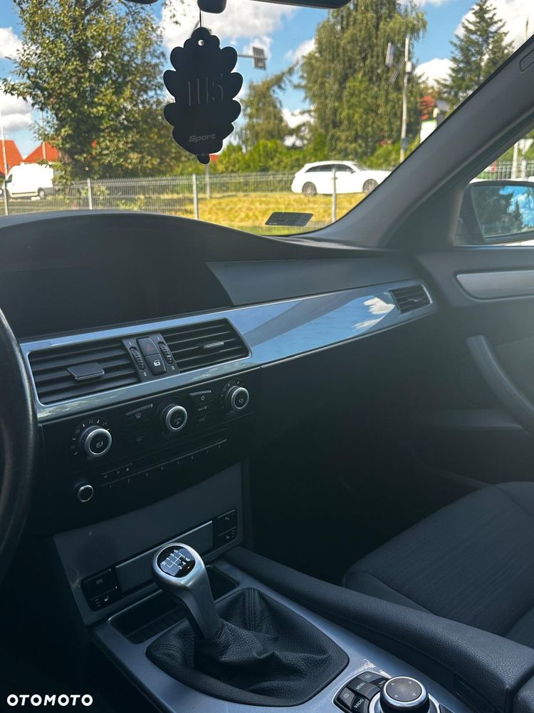 BMW Seria 5 520d - 8