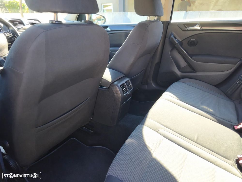 VW Golf 1.6 TDi Confortline - 5