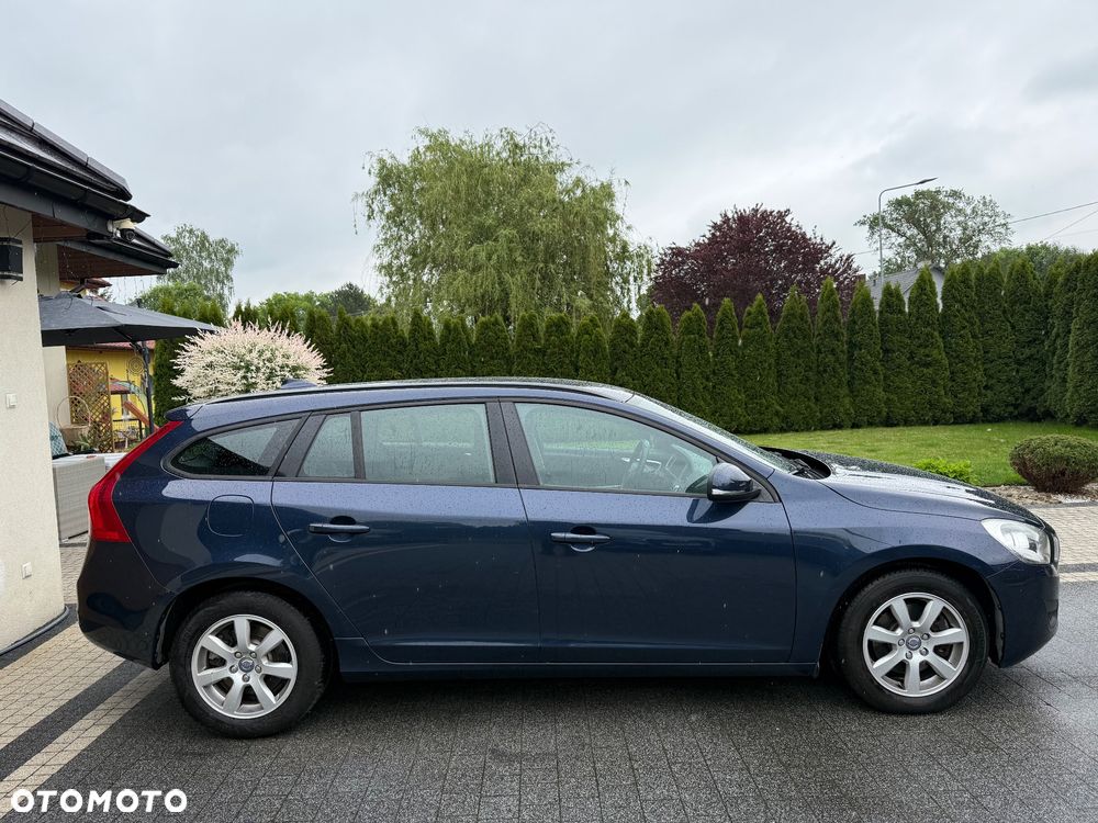 Volvo V60 T3 Edition - 10