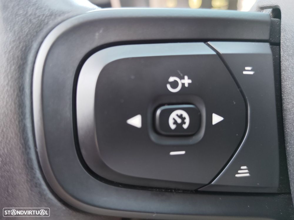 Volvo XC 40 1.5 T2 Momentum - 18