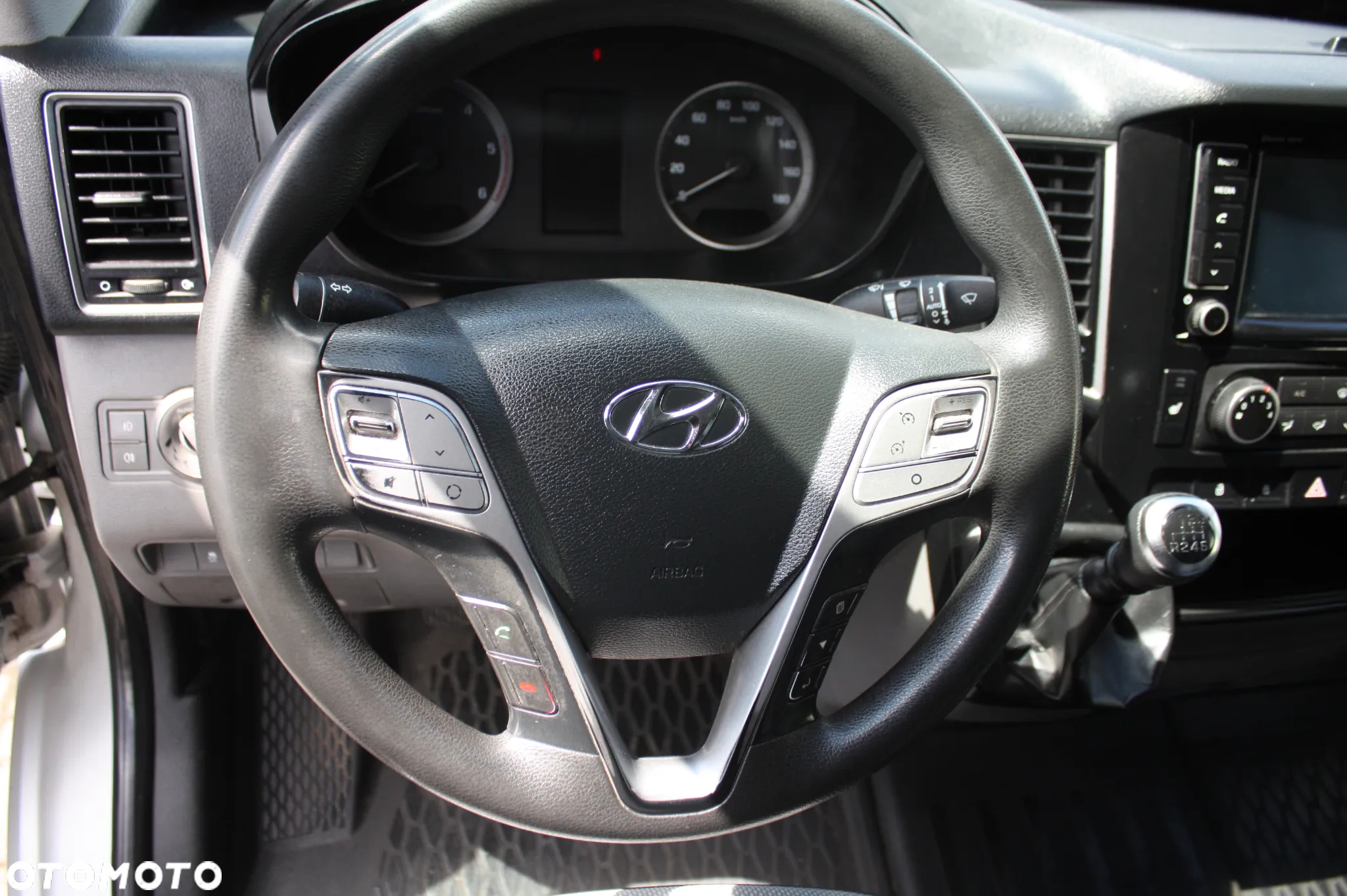 Hyundai H350 - 21