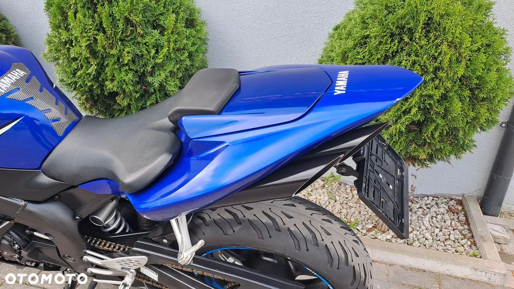 Yamaha R1 - 28