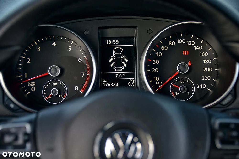 Volkswagen Golf 1.4 TSI Highline - 32