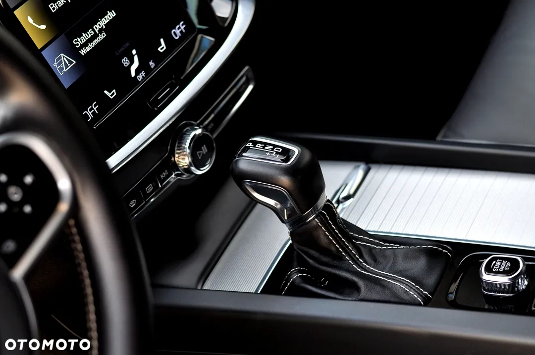 Volvo S60 T5 AWD R-Design - 18
