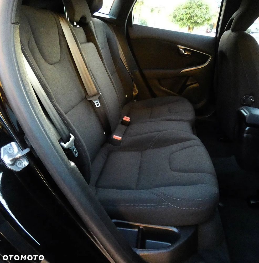 Volvo V40 D3 Drive-E Momentum - 26