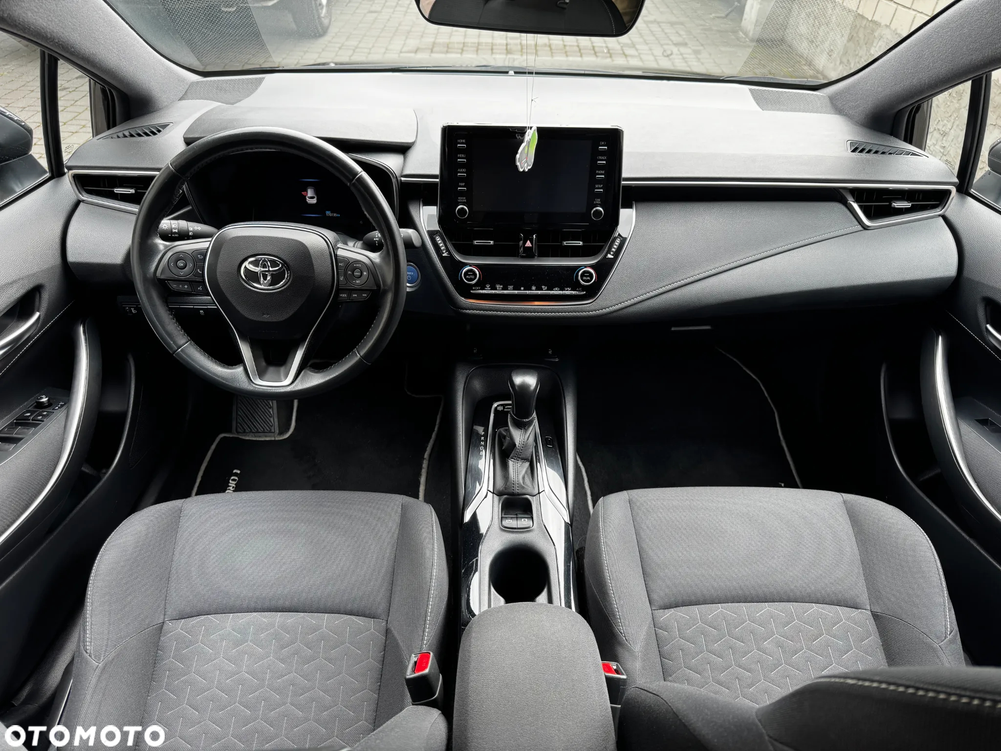 Toyota Corolla 1.8 Hybrid Comfort - 12