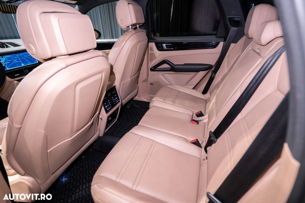 Porsche Cayenne Tiptronic S - 32
