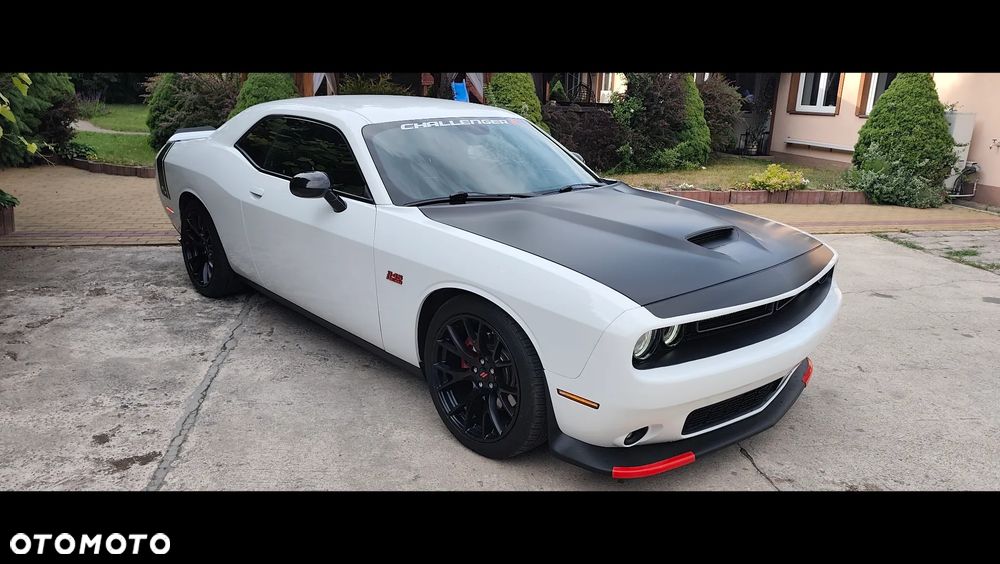 Dodge Challenger 5.7 R/T - 4
