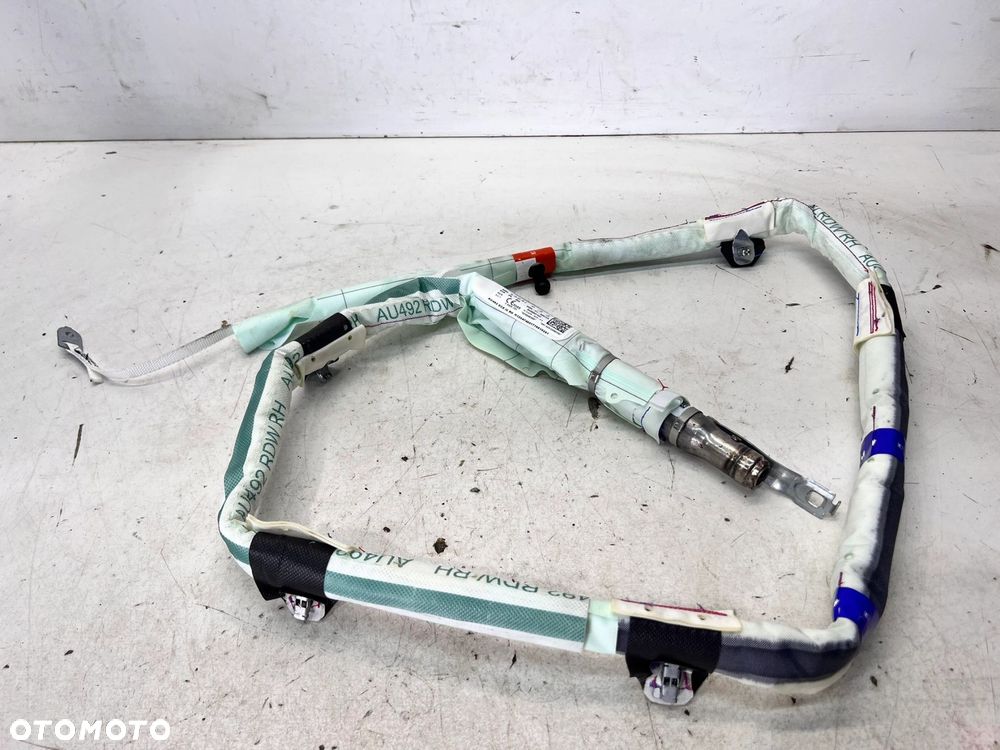 KURTYNA POWIETRZNA PRAWA AUDI A4 B9 AVANT 8W9880742F - 2
