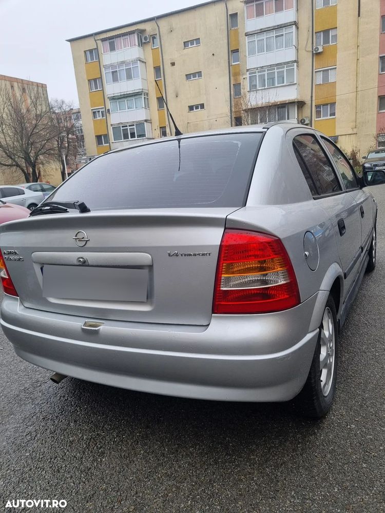 Opel Astra 1.4i Enjoy - 16