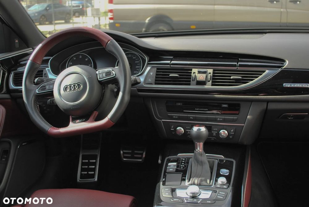 Audi RS6 Avant - 7
