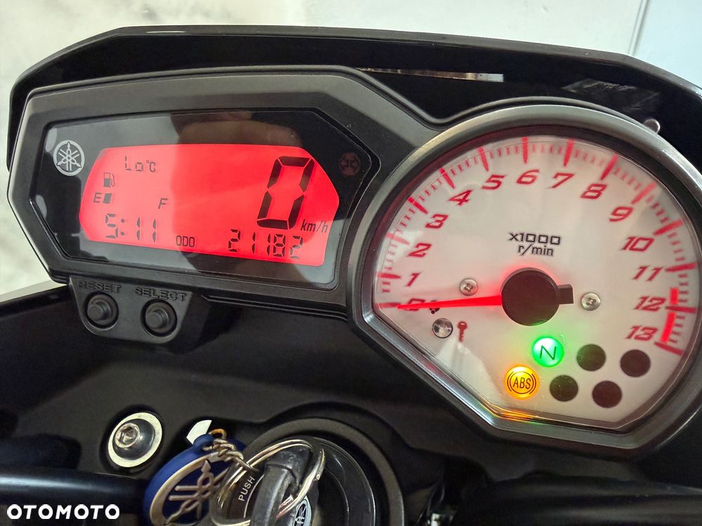 Yamaha FZ8 - 28