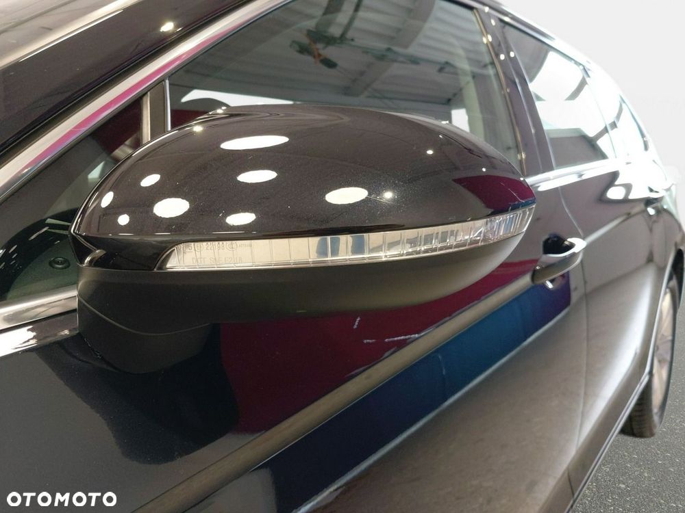 Volkswagen Passat Variant 2.0 TSI Business DSG - 11