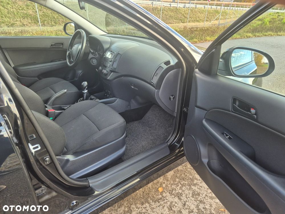 Hyundai i30 1.4 Blue Comfort - 13