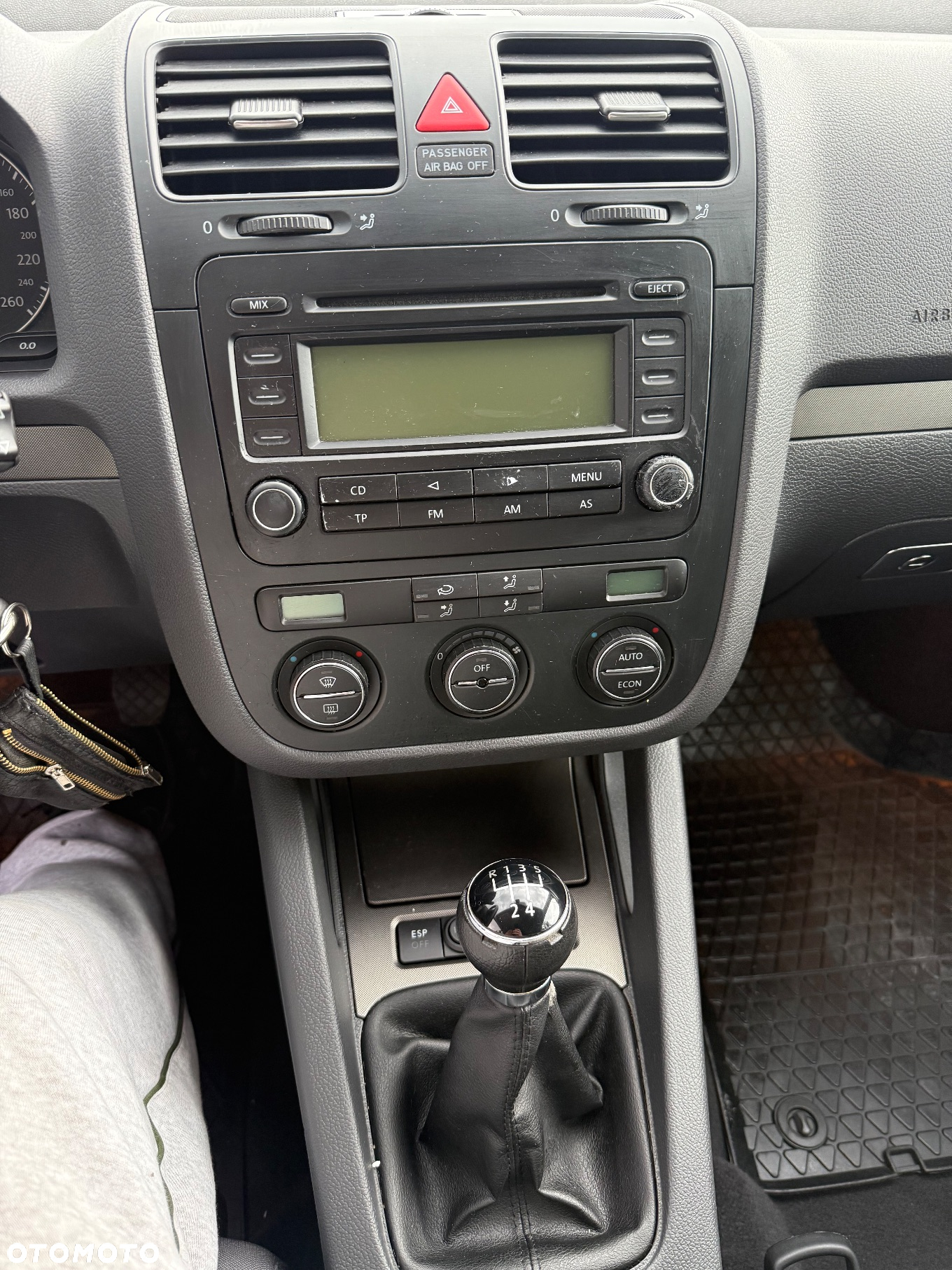 Volkswagen Golf - 18