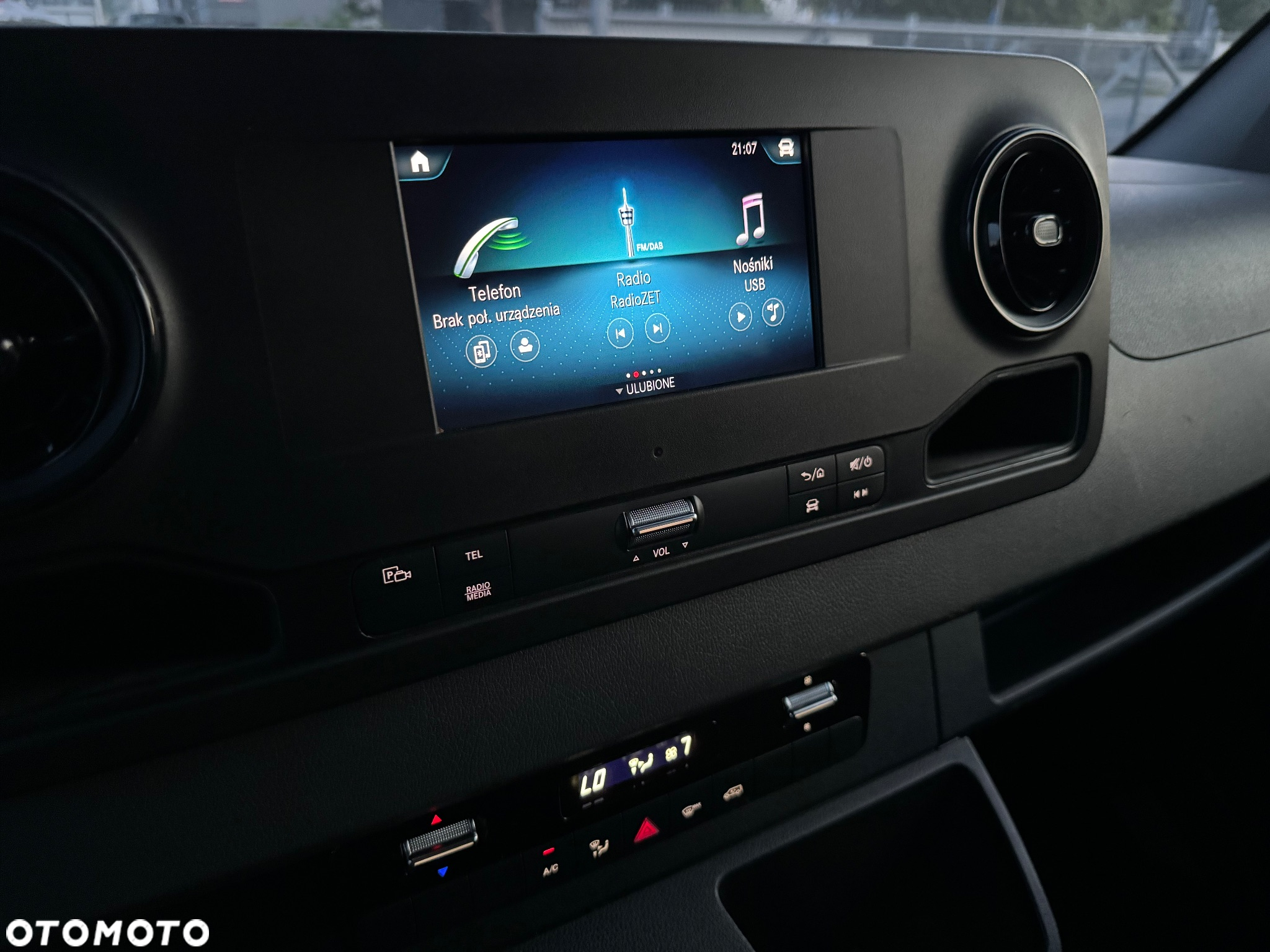 Mercedes-Benz Sprinter - 16