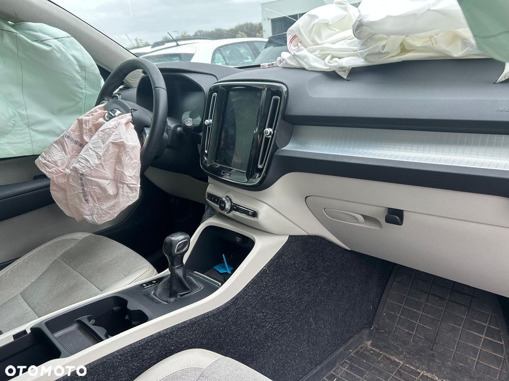 Volvo XC 40 D3 Momentum - 7