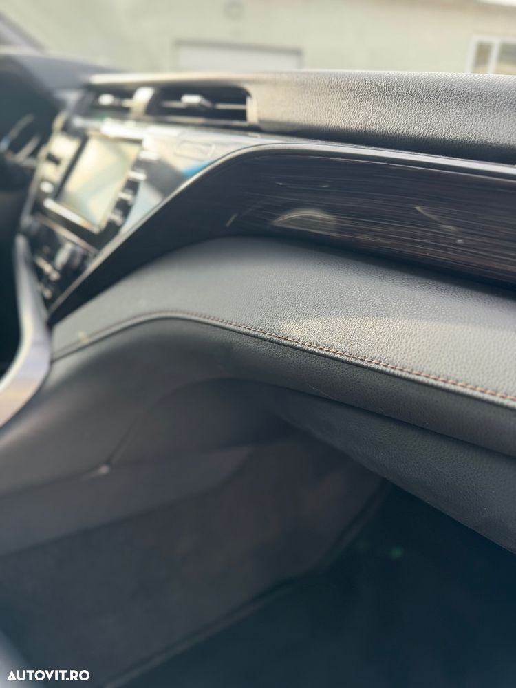 Toyota Camry Business Edition - 12