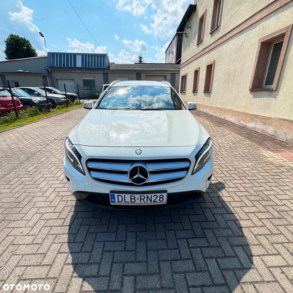 Mercedes-Benz GLA 200 7G-DCT - 3
