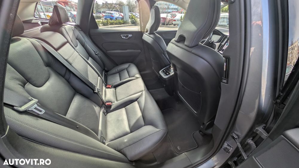 Volvo XC 60 B5 MHEV AT8 AWD Inscription - 25