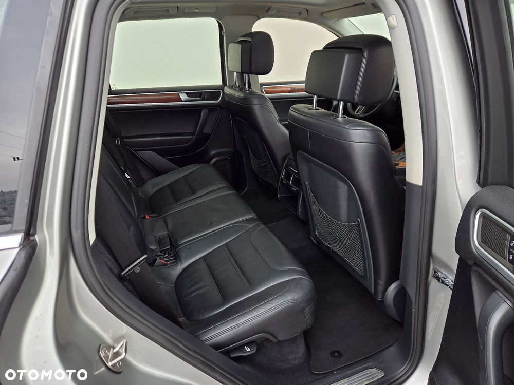 Volkswagen Touareg - 12