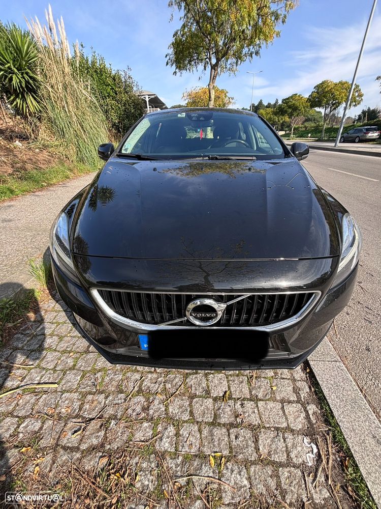 Volvo V40 2.0 D2 R-Design Momentum Geartronic - 1