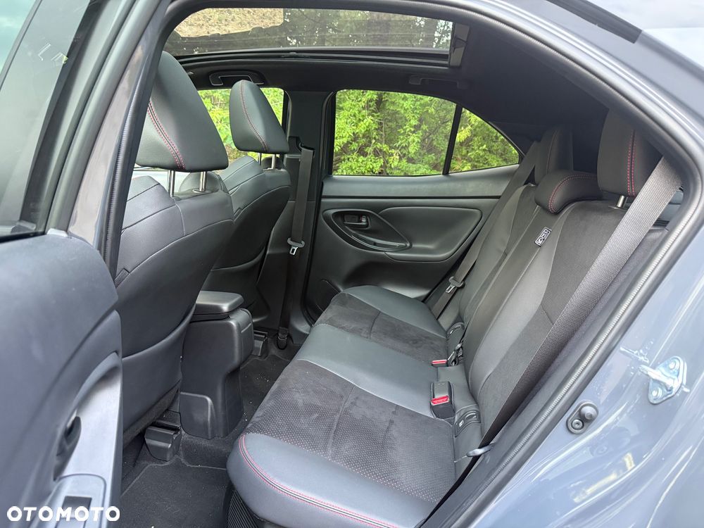 Toyota Yaris Cross - 13