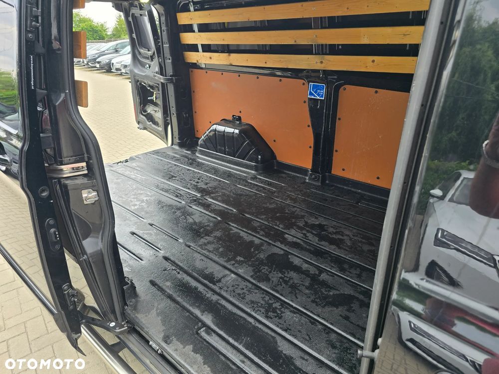 Ford Transit Custom LONG - 16