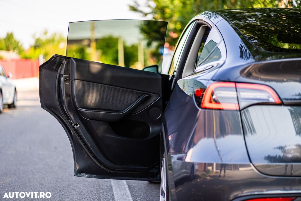 TESLA Model Y 2022 — imagine 28