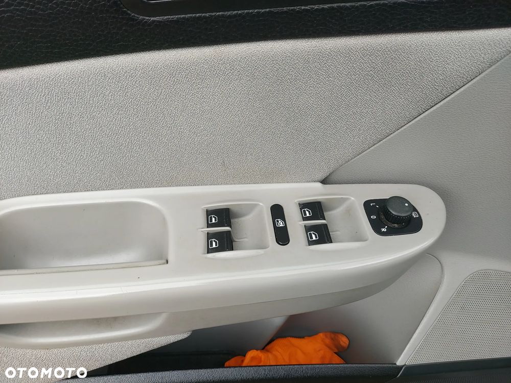 Volkswagen Passat 2.0 TDI Comfortline DSG - 8