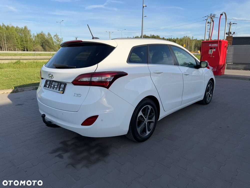 Hyundai i30 blue 1.6 CRDi Passion - 20