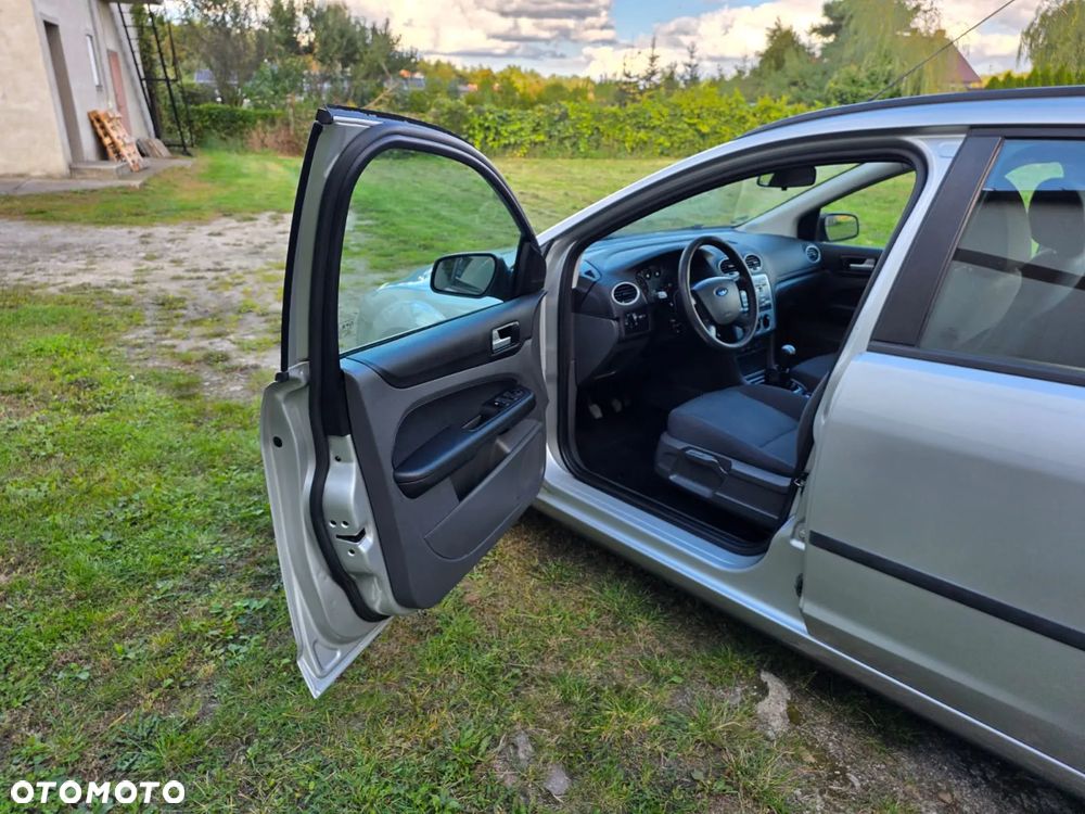 Ford Focus 1.6 16V Ambiente - 7