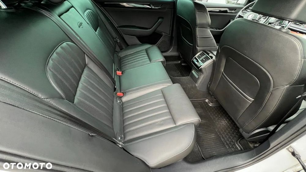 Skoda Superb 2.0 TDI 4x4 L&K DSG - 34